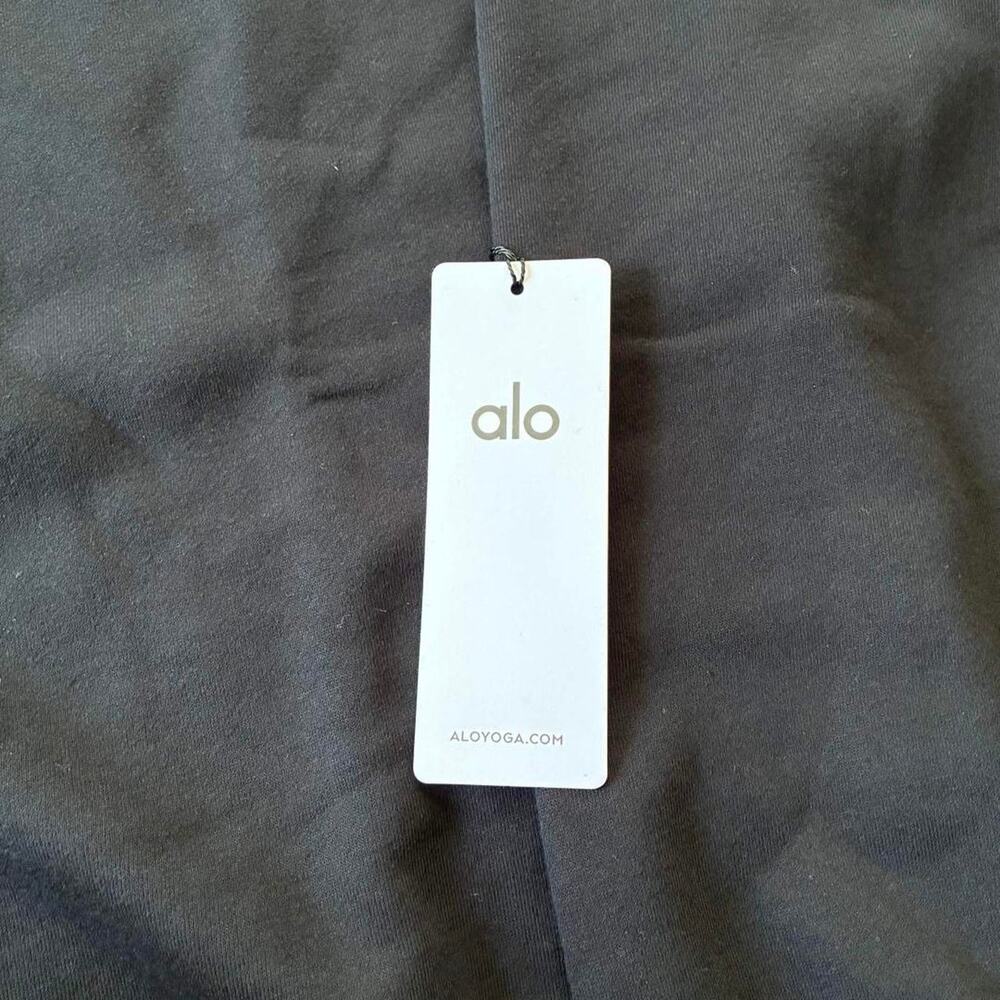 Alo Black Accolade Pullover Crewneck Size Medium - Picture 3 of 8